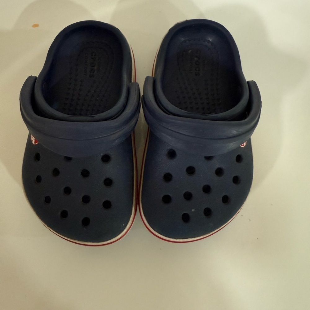 CROCS Blue Water Shoes with Perforated Design and Rotatable Heel Strap